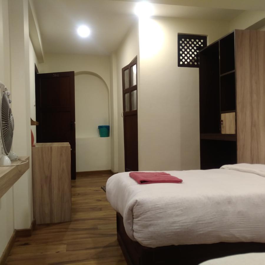 Kumari Guest House Bhaktapur Bagian luar foto