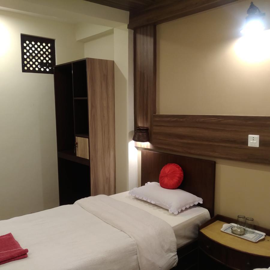 Kumari Guest House Bhaktapur Bagian luar foto