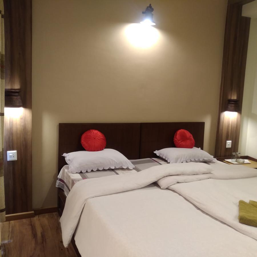 Kumari Guest House Bhaktapur Bagian luar foto