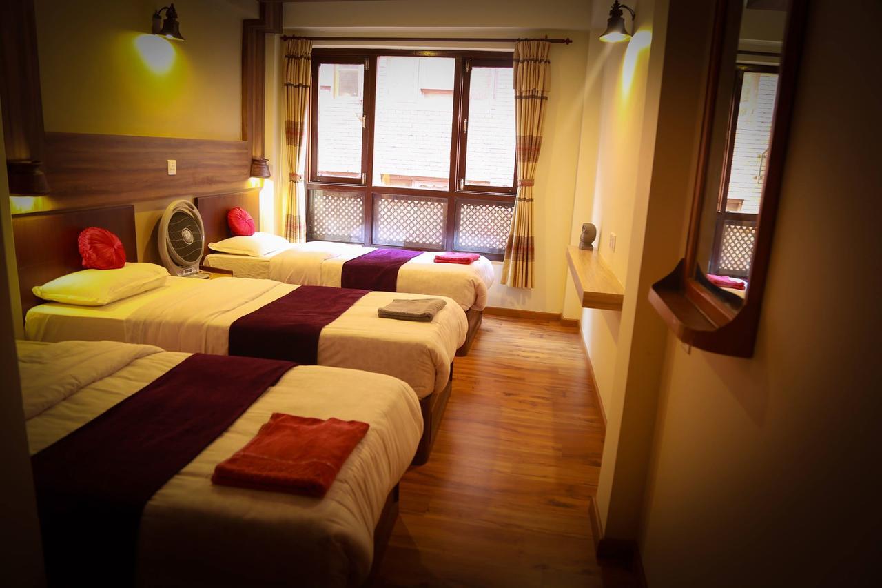 Kumari Guest House Bhaktapur Bagian luar foto